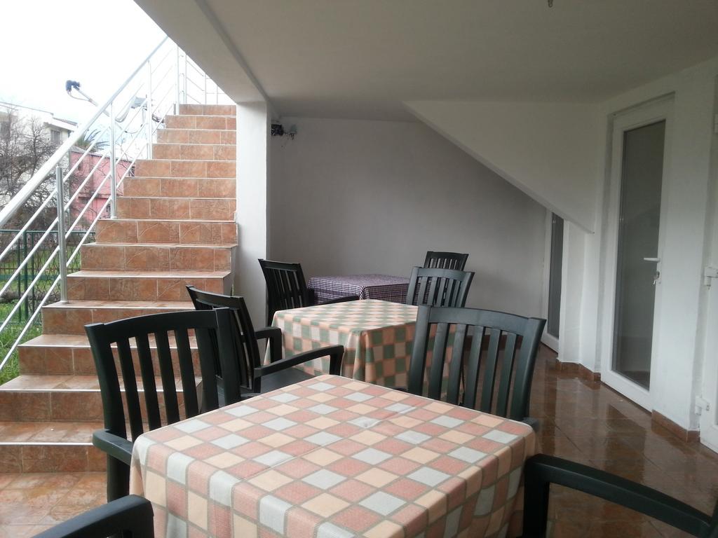 Apartments Idolga بار الغرفة الصورة