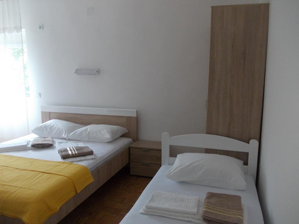 Apartments Idolga بار الغرفة الصورة