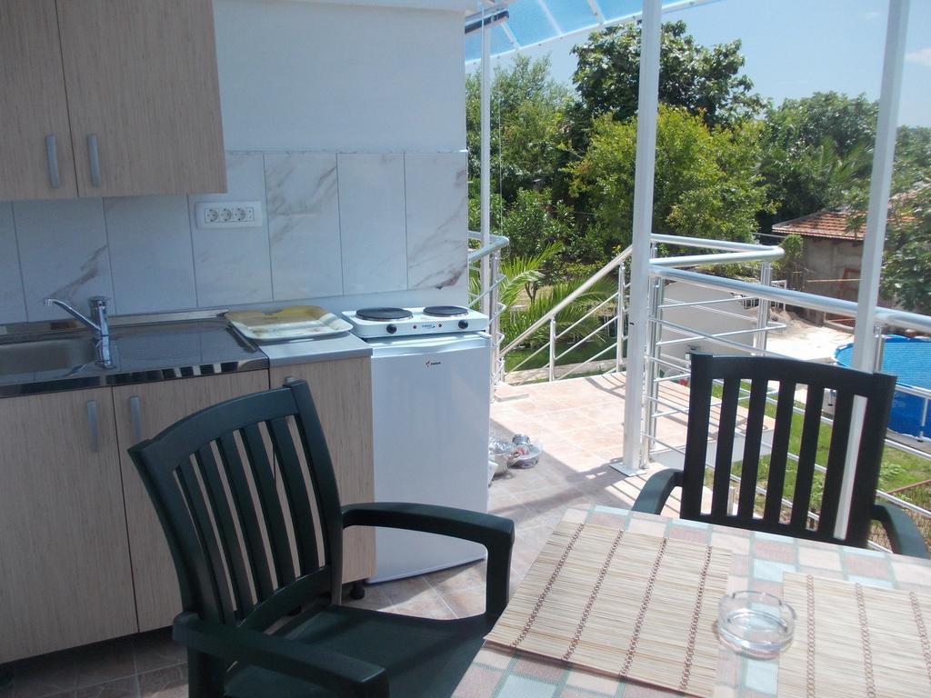 Apartments Idolga بار الغرفة الصورة